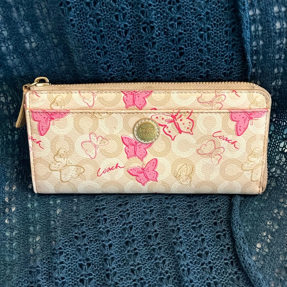 Coach Buttlerfly zip wallet